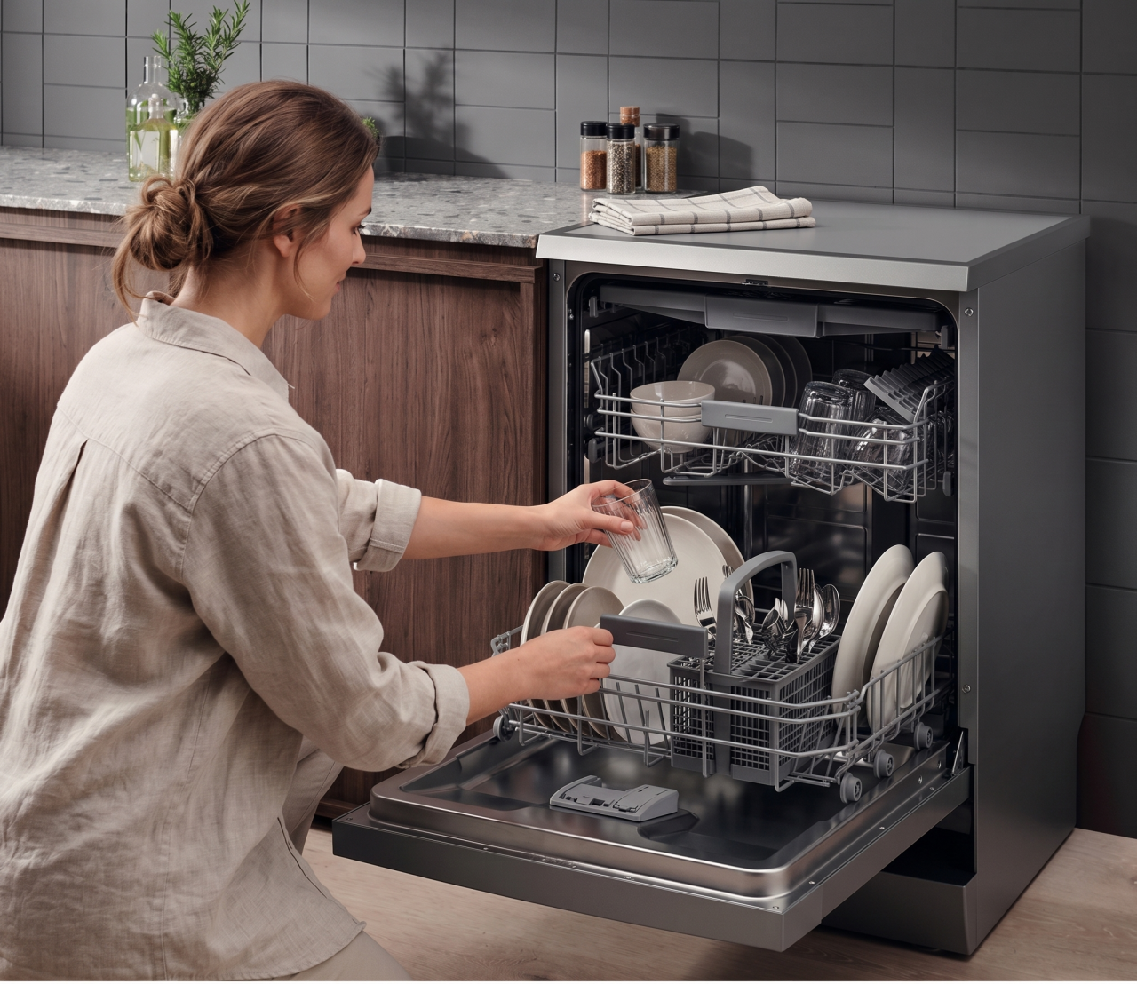 Electrolux Bulaşık Makinesi Modelleri ve Fiyatları: Teknoloji ve Tasarrufun Buluşma Noktası